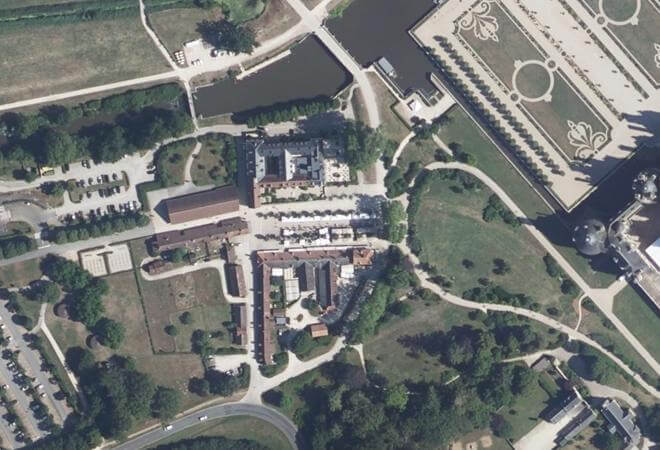 Vue aérienne Marché des produits du Terroir et de l'Artisanat, Chambord