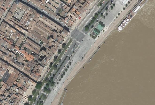 Vue aérienne Marché des quais de Bordeaux Chartrons, Bordeaux