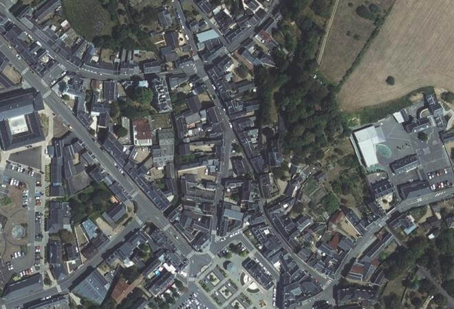 Vue aérienne Marché du Bas de ville, Montval-sur-Loir