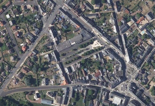 Vue aérienne Marché du Champ de Foire, Château-la-Vallière