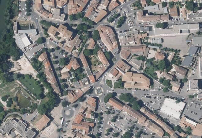 Vue aérienne Marché du dimanche, Sorgues