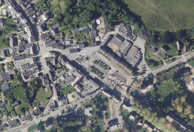 Vue aérienne Marché du Faou, Le Faou