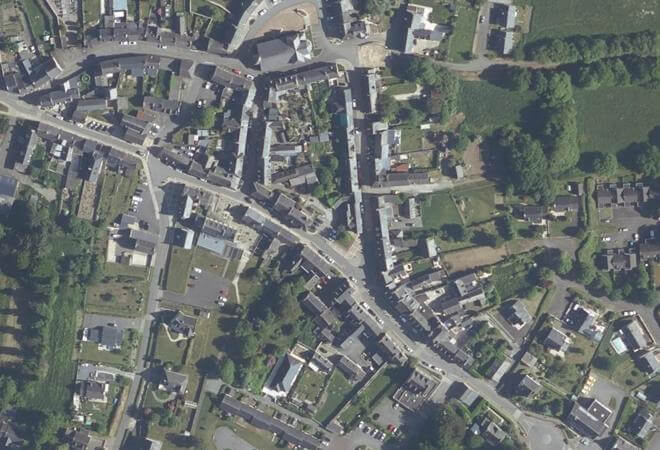 Vue aérienne Marché du Mené, Le Mené