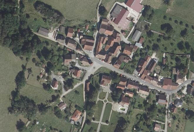 Vue aérienne Marché fermier, Mesmay