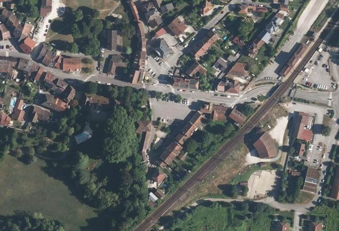 Vue aérienne Marché hebdomadaire, Virieu-le-Grand