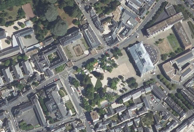 Vue aérienne Marché Place de la République, Blois