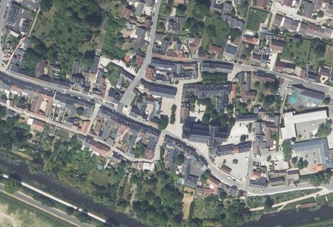 Vue aérienne Marché Place Jeanne d'Arc, Chécy