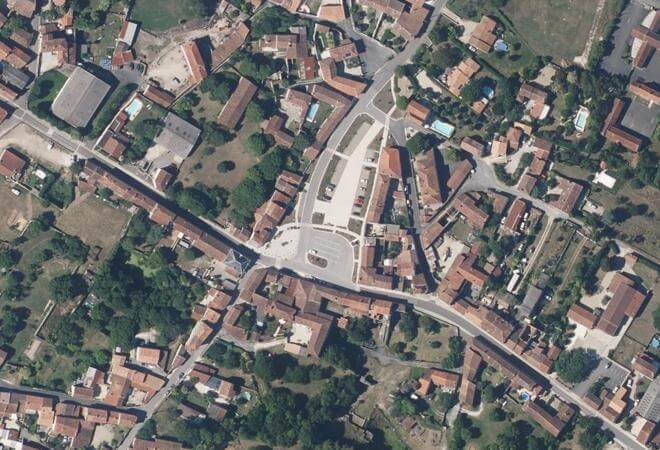 Vue aérienne Marché plein vent, Saint-Même-les-Carrières