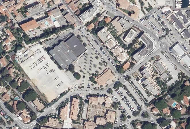 Vue aérienne Marché Provençal, Cavalaire-sur-Mer