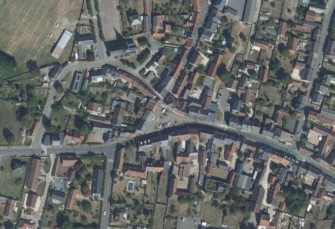 Vue aérienne Marché Samedi Matin, Nérondes