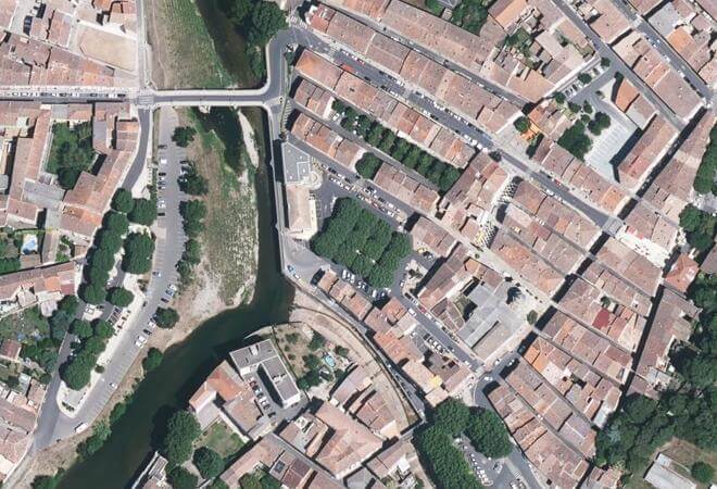 Vue aérienne Marché traditionnel, Bédarieux