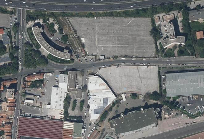 Vue aérienne Mega Vide Grenier Dimanche Marseille, Marseille
