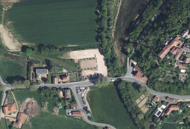 Vue aérienne Parking - Marché de Perreux, Perreux