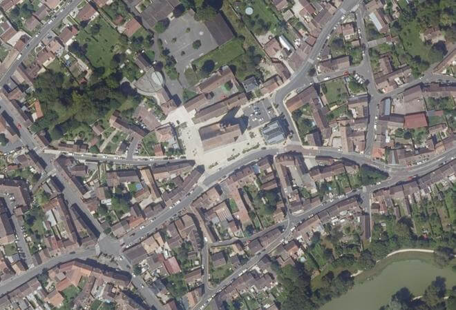 Vue aérienne Place de l'Église, Le Châtelet-en-Brie