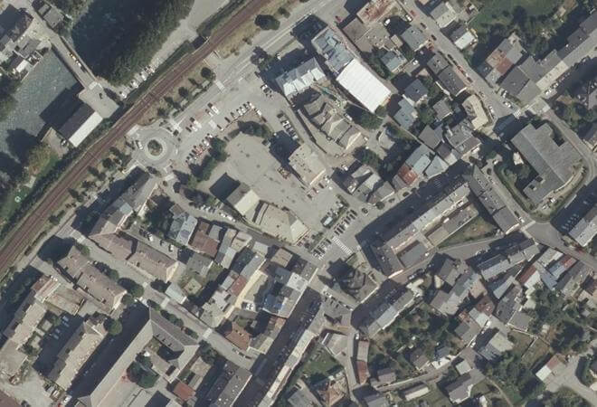 Vue aérienne Place de l'hôtel de ville, Modane