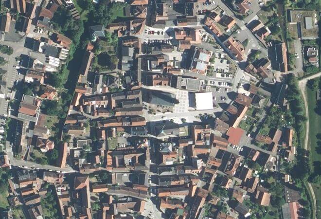 Vue aérienne Place de la mairie, Ingwiller