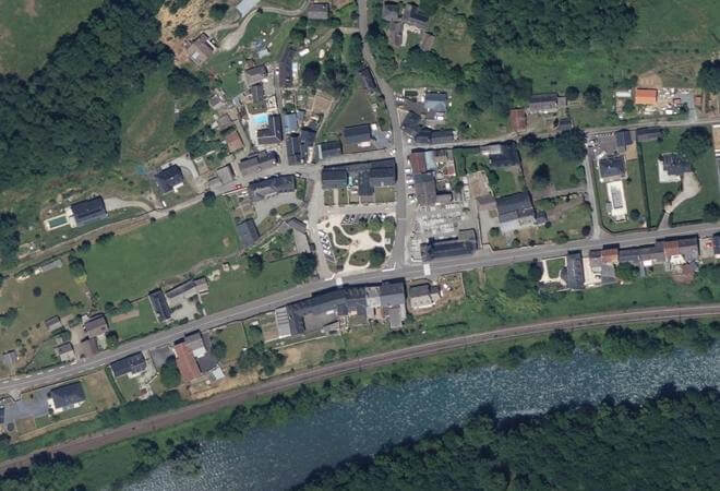 Vue aérienne Place de la Mairie, Peyrouse