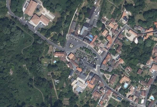 Vue aérienne Place du 11 Novembre 1918, Migné-Auxances