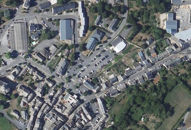 Vue aérienne Place du foirail, Rieupeyroux