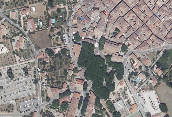 Vue aérienne Place Frédéric Mistral, Aups