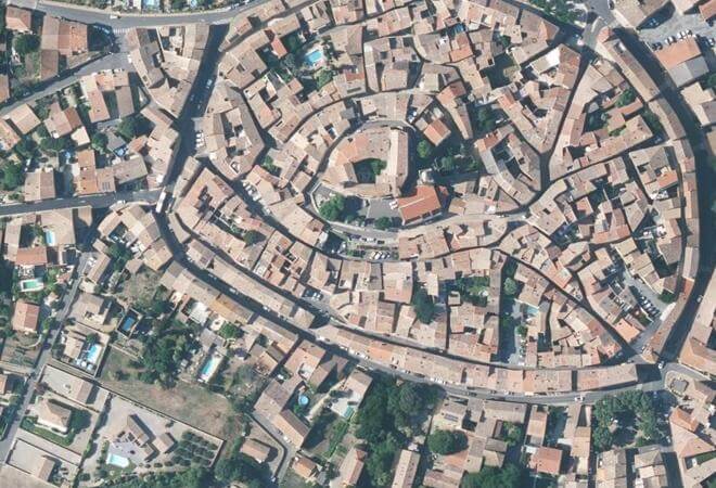 Vue aérienne Place Jules Castan, Murviel-lès-Béziers