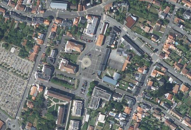 Vue aérienne Place Similien Guérin, La Montagne