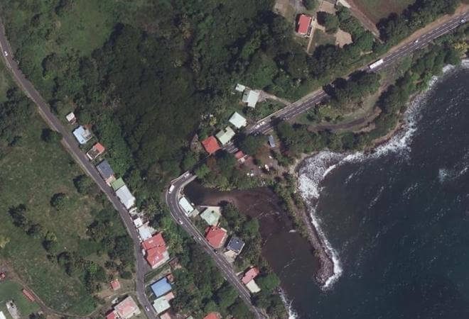 Vue aérienne Point de vente des produits de la mer de Bananier, Capesterre-Belle-Eau